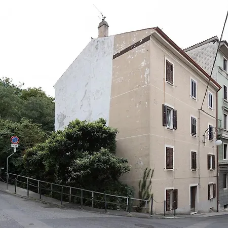 Superfast Fibre&netflix Modern Roiano * Triest